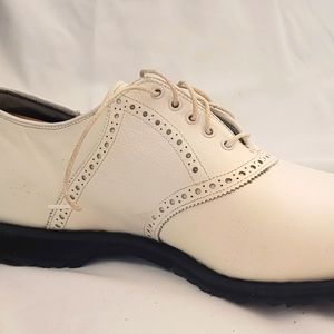 Brand new VINTAGE Footjoy Classic Golf Shoes size 13